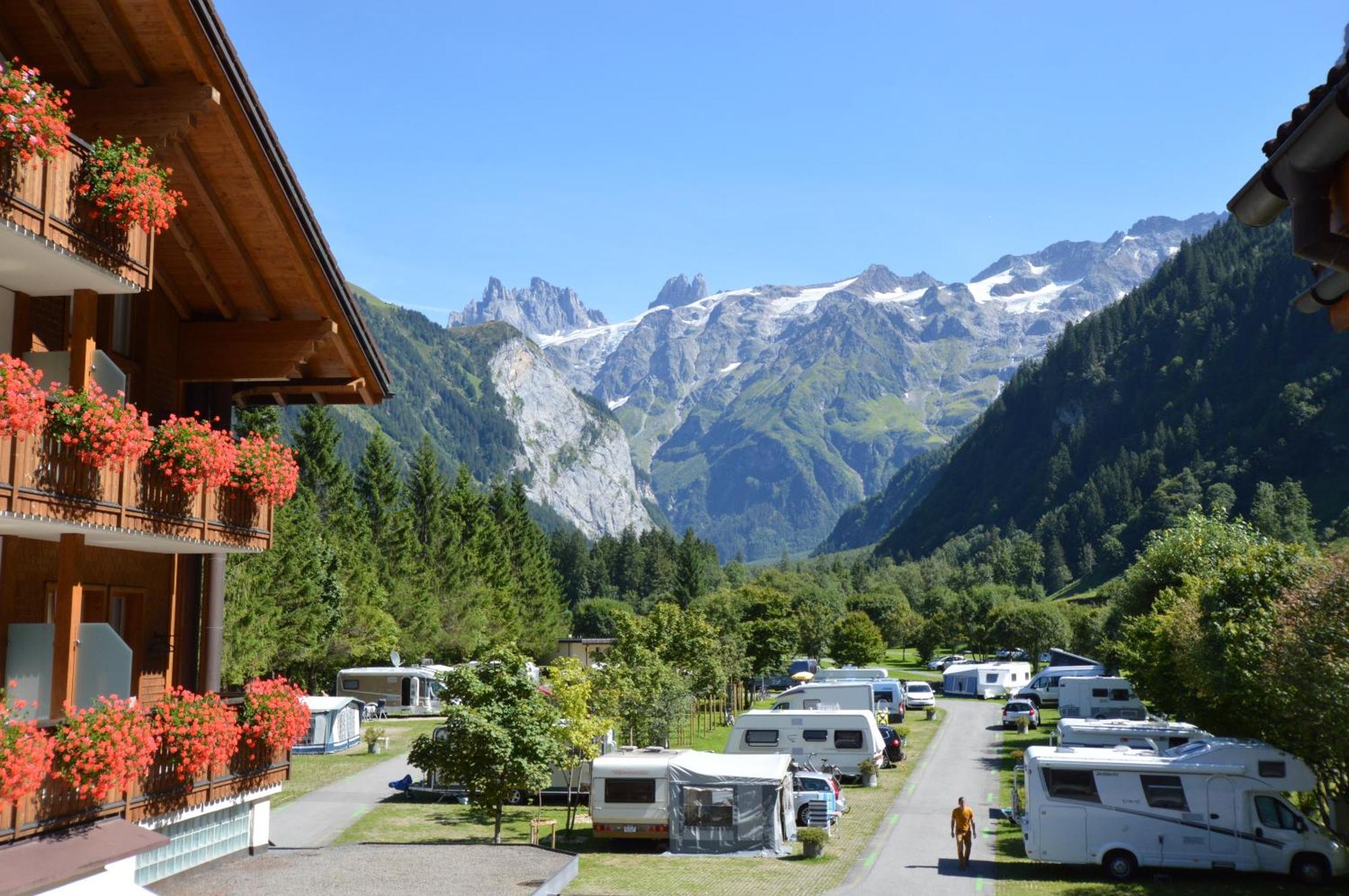 Alpenresort Eienwaeldli Camping Engelberg Room photo